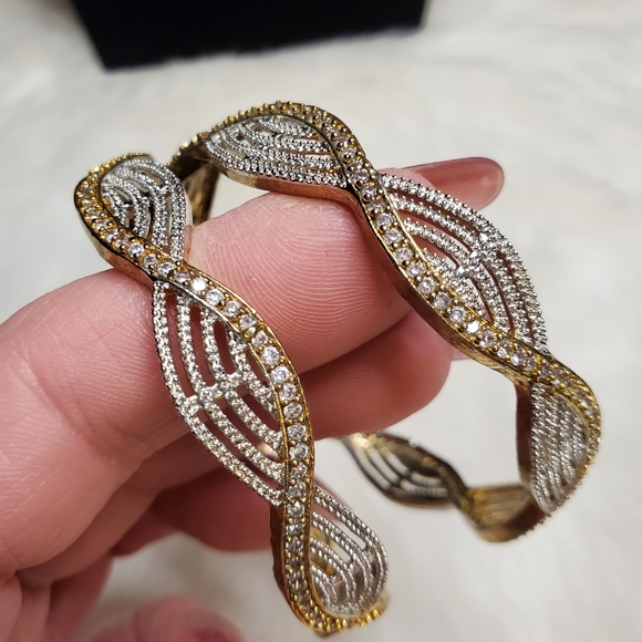 Gorgeous cz set 2 bangles - Picture 1 of 7